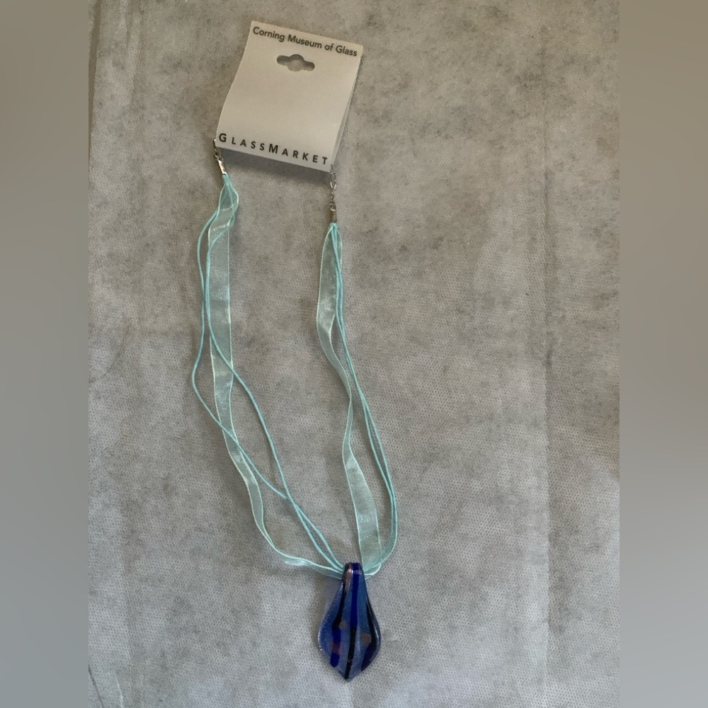 NWT Corning Museum of Glass - Art Glass Pendant Necklace (Rare)